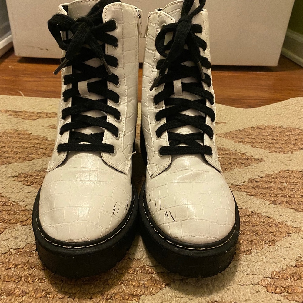 Women’s Combat Boots